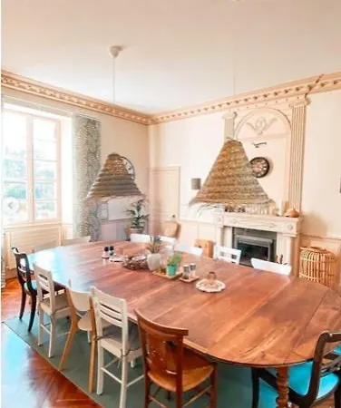 Jolly Château - Private Damien Couette-café 3*