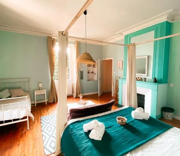 Jolly Château - Private Damien 3*