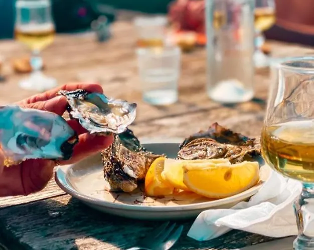 Couette-café Jolly Château - Private Damien 3*